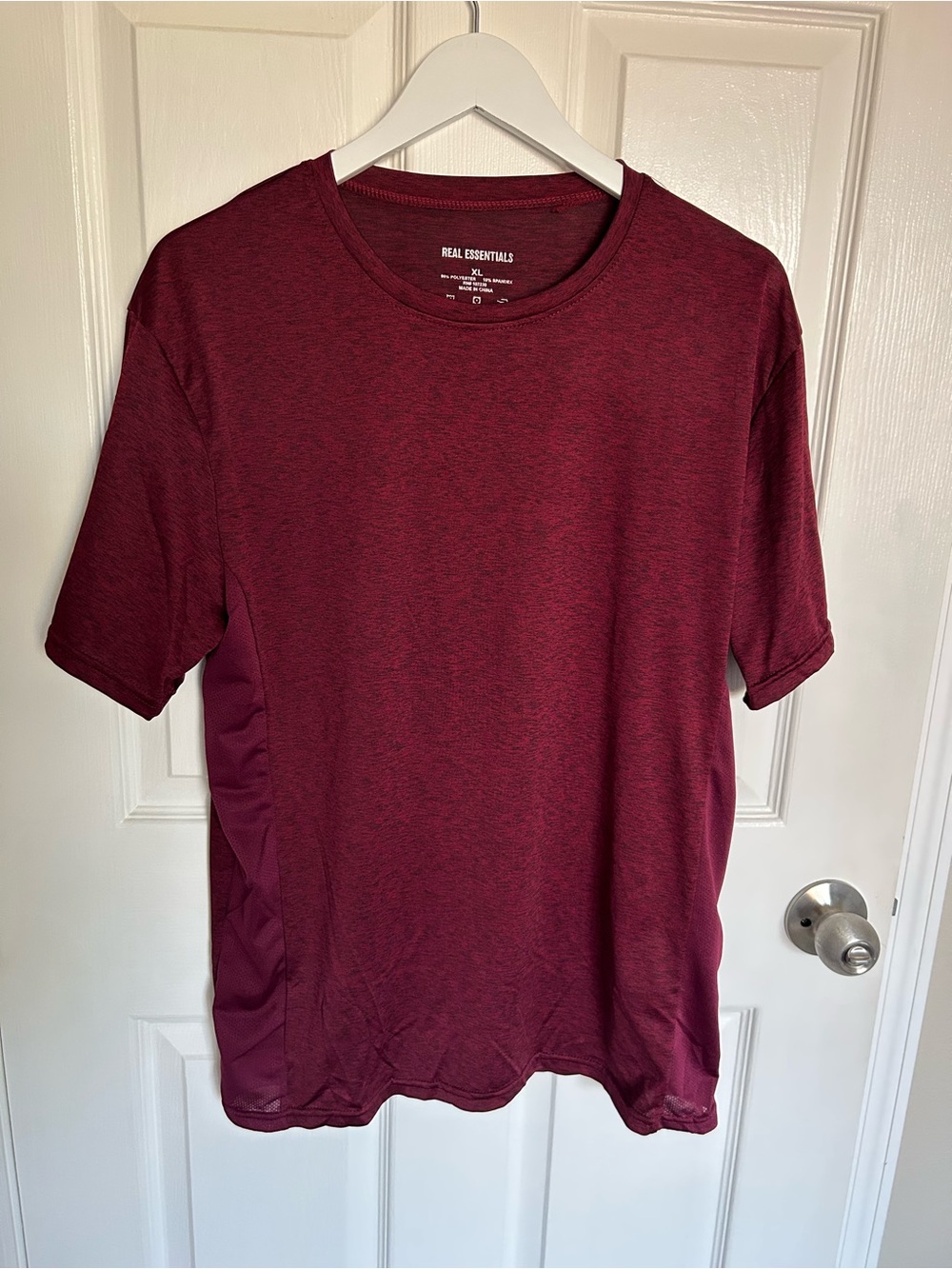 Real Essentials XL Men's Maroon Short Sleeve Crewneck Tee With Mesh Side Panels